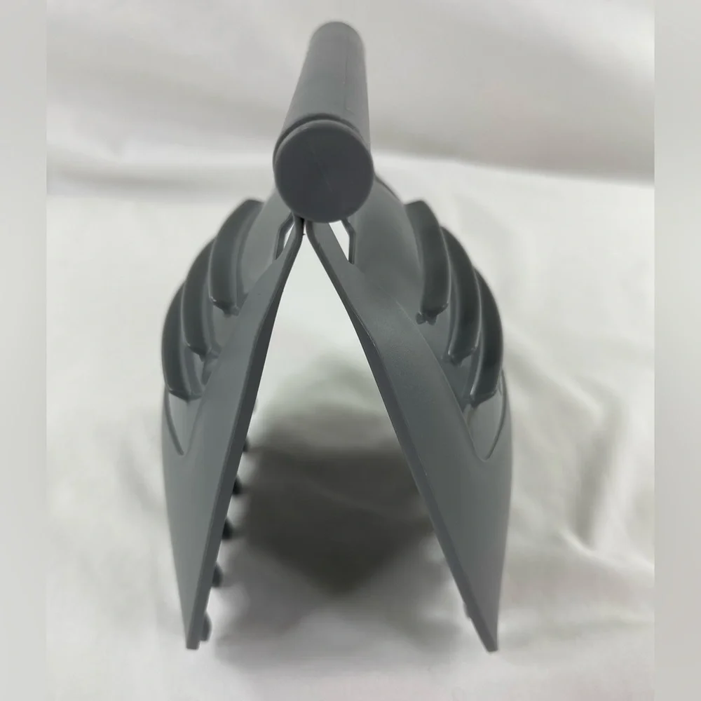 Pampered Chef Salad Claw